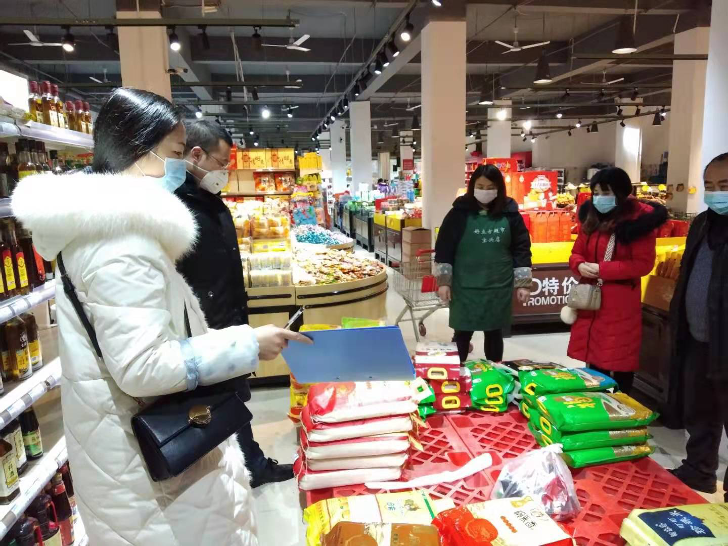 積極做好我縣糧油市場保供穩(wěn)價工作的調研與分析