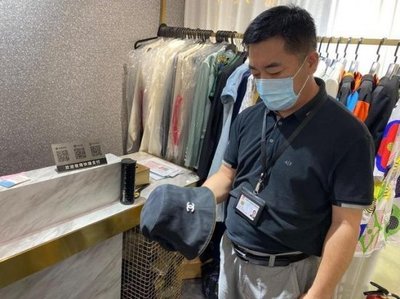 南山四商家因銷售假冒LV、Gucci產(chǎn)品被立案調(diào)查，市場(chǎng)調(diào)查揭示仿冒品流通隱憂
