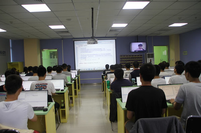 重慶軟件開發(fā)工程師培訓(xùn)指南 機(jī)構(gòu)、路徑與前景